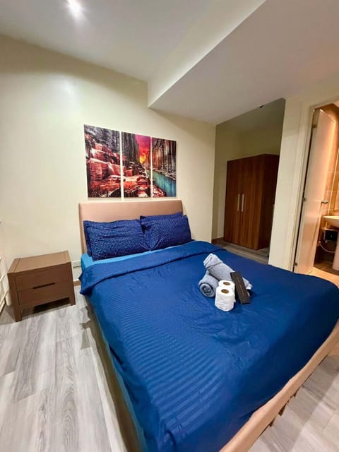 Comfort Loft, Bay View | Laptop workspace, iron/ironing board, WiFi (free)