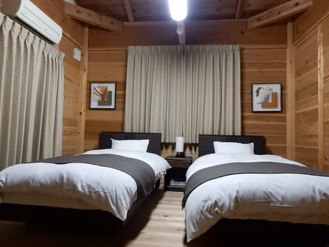 Machiya Town House 70㎡ (Room for 5 Guests) | 2 bedrooms, down comforters, individually furnished, blackout drapes