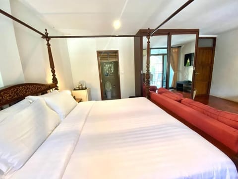 Deluxe Single Room, Balcony | In-room safe, WiFi (free)