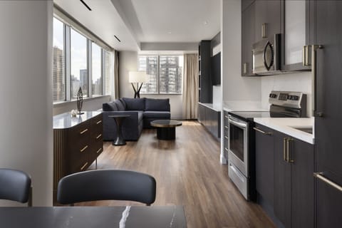 Fridge, cookware/dishes/utensils