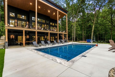Pool (Outdoor)