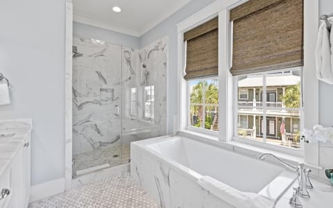 House, Multiple Beds (Pirate's Smile) | Bathroom