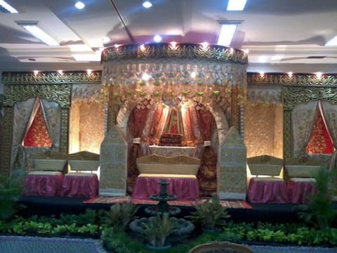 Indoor wedding