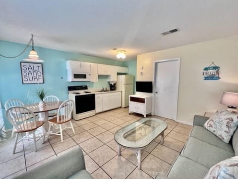 Kitchen/Living Room