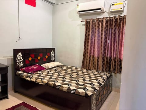 Deluxe Room | Rollaway beds (surcharge), WiFi (free), bed sheets
