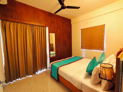 Family Suite, City View | Laptop workspace, WiFi (free)