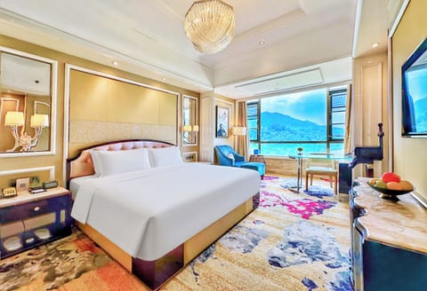 Superior Double Room, Lake View | Desk, laptop workspace, WiFi (free), bed sheets