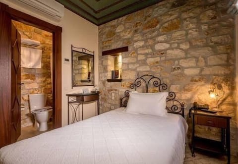 Single Room - View of the interior