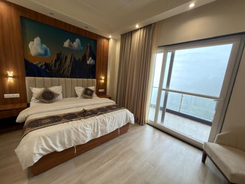 Premium Room, Balcony, Mountain View | Desk, laptop workspace, iron/ironing board (on request), WiFi (free)