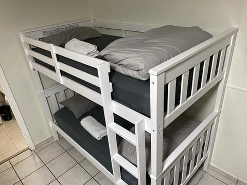 Basic Shared Dormitory, Mixed Dorm | Desk, laptop workspace, WiFi (free)