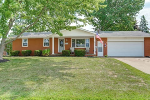 Massillon Vacation Rental | 2BR | 2.5BA | 1,200 Sq Ft