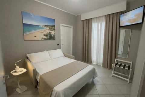 In-room safe, desk, laptop workspace, WiFi (free)