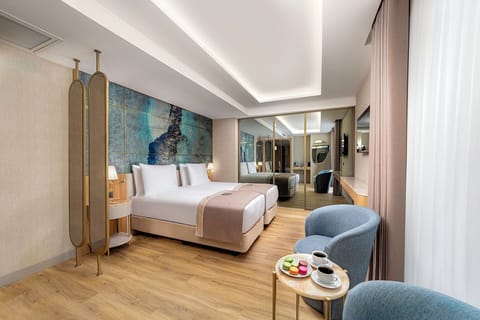 In-room safe, desk, laptop workspace, soundproofing