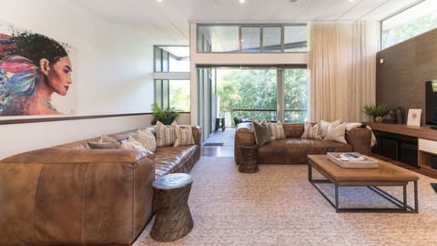 Main Lounge room 