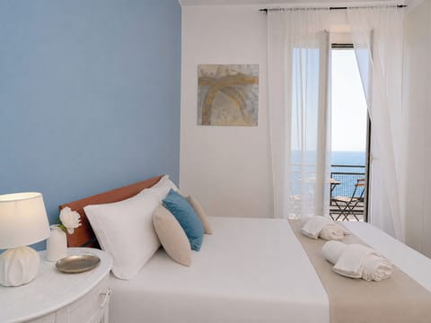 Apartment (2 Bedrooms) | 2 bedrooms, bed sheets