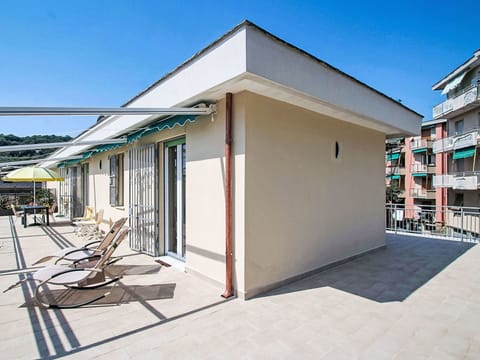 Estate, Landscaping, Villa, Hedge, Balcony