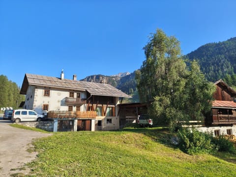 Mountainous Landforms, Hill, House, Mountain, Mountain Range, Highland, Landscape, Rural Area, Valley, Cottage