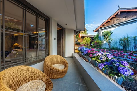 Family Double Room, Lanai | Terrace/patio