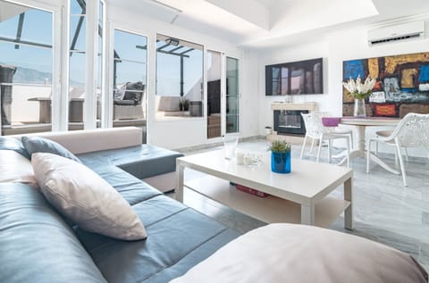 Apartment (2 Bedrooms) | Front of property