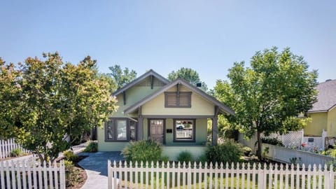 House (2 Bedrooms) | Front of property