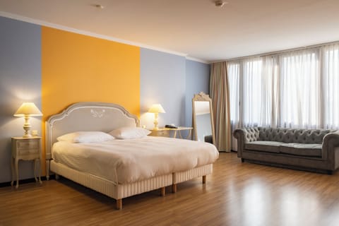 Superior Double Room | Desk, blackout drapes, soundproofing, free cribs/infant beds