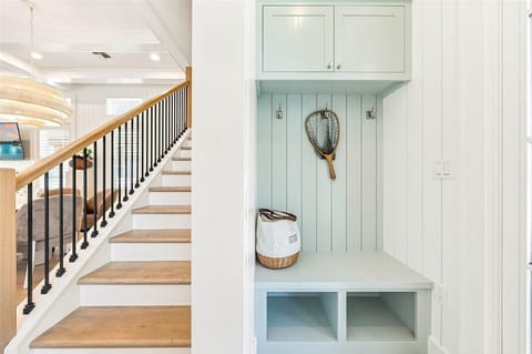 House (4 Bedrooms) | Front of property