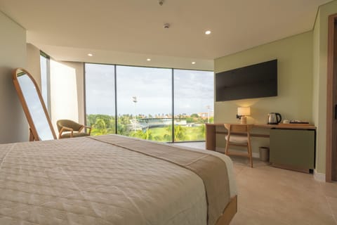 Junior Suite, City View | In-room safe, desk, laptop workspace, WiFi (free)