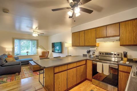 Start your day right in our open kitchen, where you can brew a fresh cup of coffee, whip up a delicious meal using the oven, and store your groceries in the refrigerator.