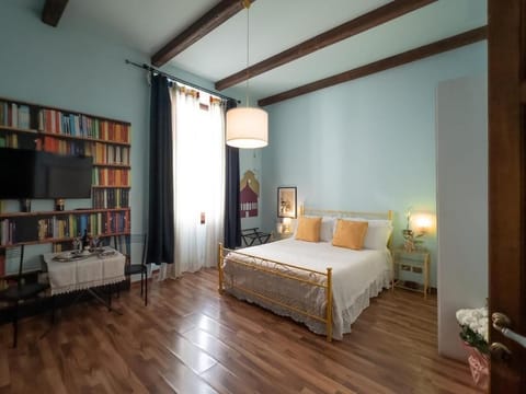 Superior Double Room, City View | Hypo-allergenic bedding available, down comforters, in-room safe, desk