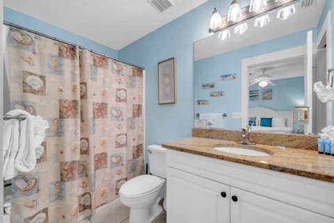 House, Multiple Beds (Sunny Beach Days) | Bathroom