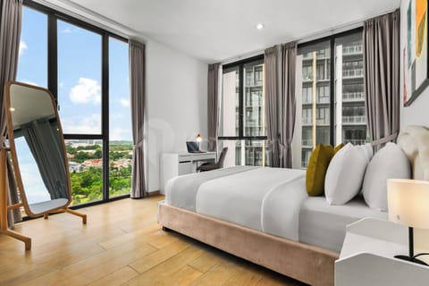 Apartment, 2 Bedrooms, City View | Desk, laptop workspace, iron/ironing board, WiFi (free)