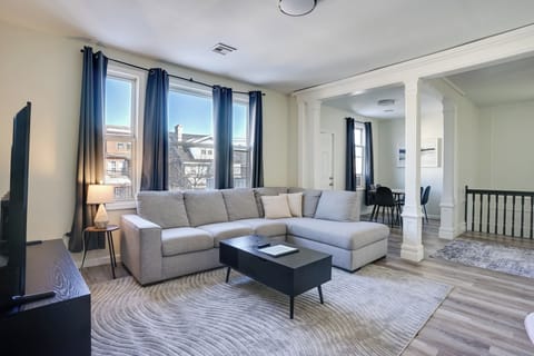 Apartment (Multiple Bedrooms) | Front of property