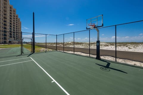 Condo, 2 Bedrooms | Sport court