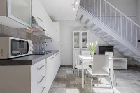 Apartment | Dining