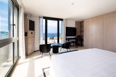 Deluxe Room, Terrace, Sea View (Désirade) | Premium bedding, pillowtop beds, free minibar, in-room safe