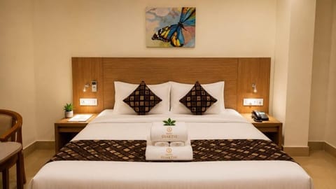 In-room safe, desk, laptop workspace, iron/ironing board