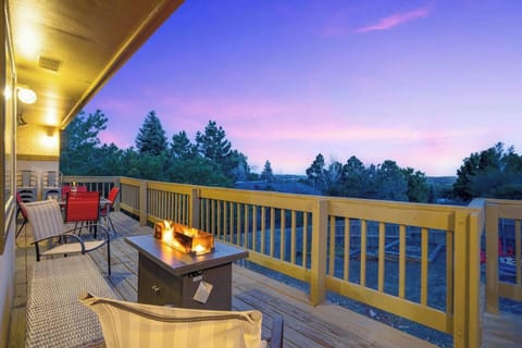 Upper deck and fenced backyard to enjoy the amazing Colorado weather.