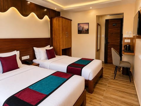Deluxe Double or Twin Room, Balcony | WiFi (free)