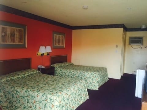 Room, 2 Double Beds | Free WiFi, bed sheets