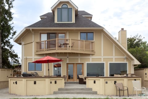 Welcome to Polson Bay Chateau!