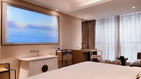 Luxury Double Room, City View | Premium bedding, down comforters, memory foam beds, minibar (free items)