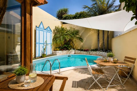 Autumn, Pool, Spring, Summer