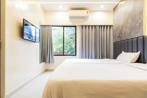 Deluxe Double or Twin Room | WiFi (free)