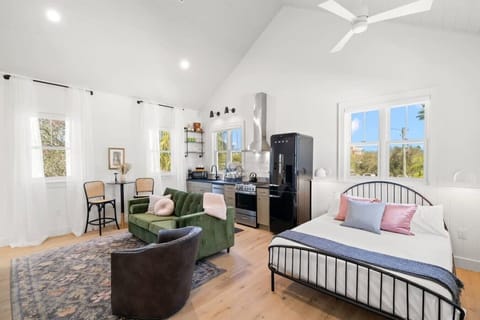 A cozy studio where the living space, kitchen, and bedroom come together beautifully—your perfect home away from home