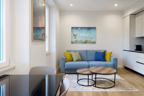 Deluxe Apartment, Balcony, Courtyard View | Living area