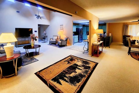 House (4 Bedrooms) | Front of property