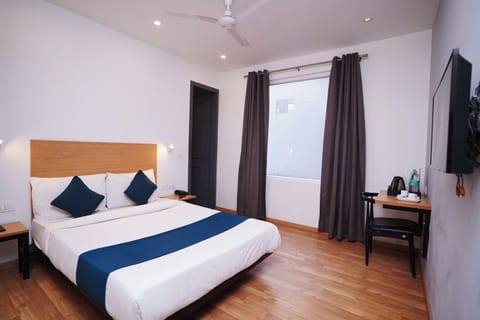 Deluxe Double Room | Laptop workspace, WiFi (free)