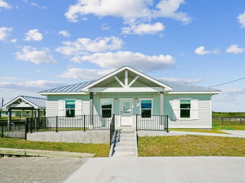 House (2 Bedrooms) | Front of property