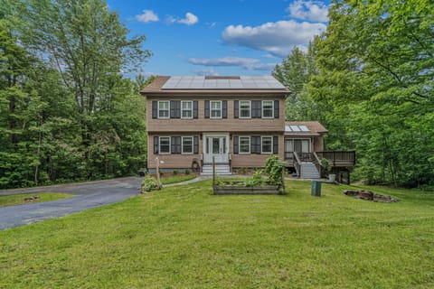 Welcome to a peaceful Quechee Club-area retreat surrounded by Vermont woods