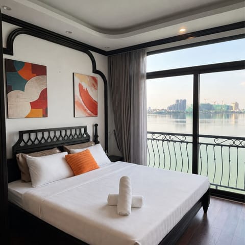 Superior Studio, Balcony | Desk, laptop workspace, WiFi (free)